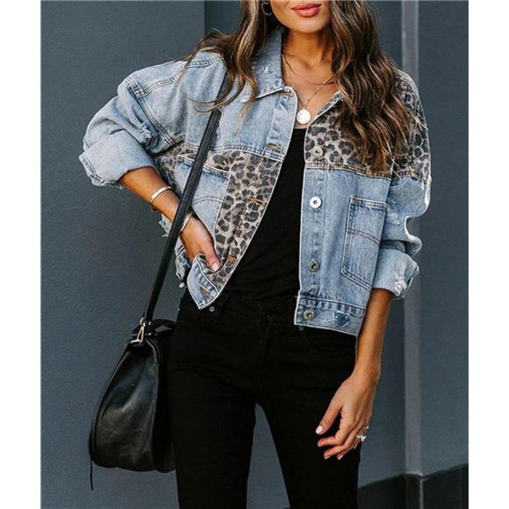 Cheetah Printed Light Wash Denim Jean Jacket Cropped Denim‎ Trucker Jacket